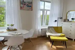 Light&Linen Nest with FREE Backyard Parking - near Old Town! Apartments, Riga