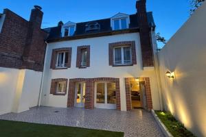 CASA BELLA - Very Pretty Townhouse, Deauville