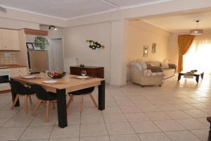 Penelope's House, Kavala