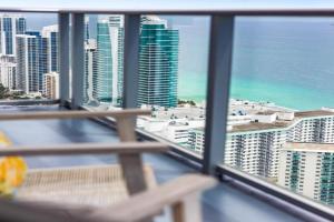 2 BDR Penthouse Ocean Front View Hyde Beach House, Hollywood