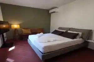 Le Due Torri Sotto Casa, Bologna