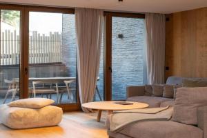 Luxury Mountain Stay in Andorra l A PIE DE DE LAS PISTAS DE ESQUÍ l Incluye Gimnasio Piscina y Sauna en el mismo edificio l by BonesVacances Apartments, Ransol