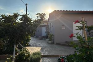 DM Studios Near Athens Airport, Artemida
