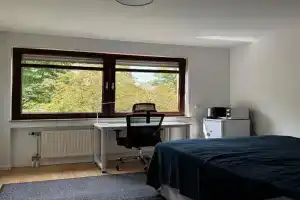 Schönes ruhiges Privatzimmer Guest house, Munchen