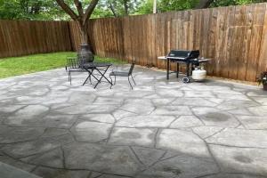 2bd 1bth place in Centrally located in DFW and conveniently located near Cowboy's Stadium Guest house, Arlington