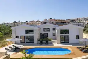 NEA Dreamy Houses, Agia Marina