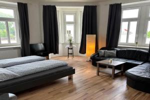 Schöne 3 Schlafzimmer Wohnung Philipp1 Apartments, Plauen