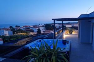 Adria-Vir Apartments, Vir