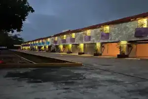 Cerezas Motel, Cancun