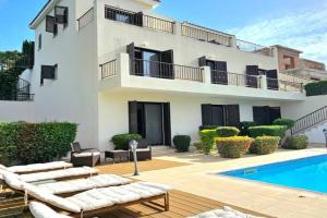 Hillside Azure Villa, Neo Chorio