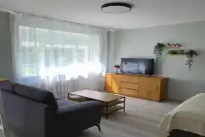 Mai 43 apart, Parnu