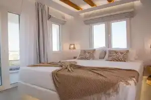 Vino luxury suites 2, Agios Prokopios