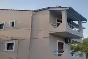 Spiros Studios - Apartments, Ipsos, Ypsos