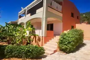 Nefeli Beach Home Guest house, Barbati
