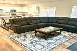 Beautiful Spacious Family-Friendly Home Guest house, Winston-Salem