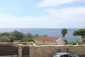 Apartman Ksjusa, Bar