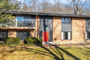 Top Notch City Escape A Fusion of Rest and Fun Guest house, Cincinnati