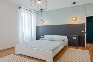 Superbe chambre privée avec douche proche gare TGV Guest house, Marseille