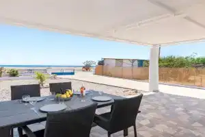 PARADISE SEA HOUSE a, Haraki