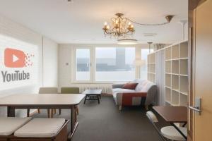 優ハウス夢ハウス2階 Apartments, Furano