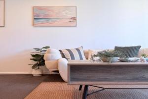 Stylish Comfy 2bd Apt in CBR City Family&Business Apartments, Canberra
