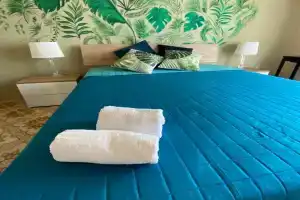 Blue Fly Apartments, Cefalu