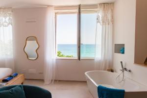 Acquamarina Suites by MONHOLIDAY, Monopoli