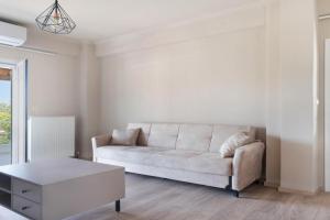 Almyra residences Apartments, Lygia