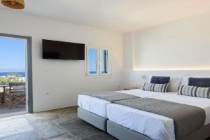 Phaedrus Living Cycladic Residences 3 Apartments, Logaras