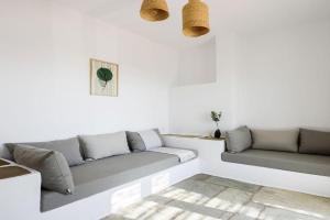 Phaedrus Living Cycladic Residences 6 Apartments, Logaras