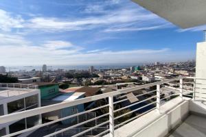 Vista panoramica a la bahia Depto 2p Apartments, Valparaiso