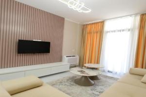 Eloise Apartament, Orik
