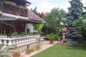 Bográcsos Apartmanház, Balatonfured
