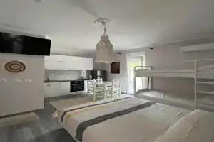 Qetësia Guest house, Borsh