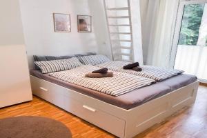 NOVA Solis I Bright Escape near Cologne I 100 sqm and Large Terrace Apartments, Koln