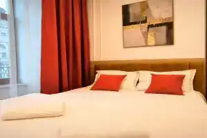 Apartamenti dlya pari z vidom na Operniy teatr, Lvov