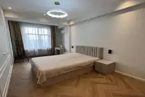 3h komnatnaya studiya Mederova 117 Apartments, Bishkek