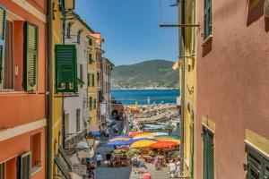 Vernazza Prestige 5TERRE 30 mt the sea AC Apartments, Vernazza