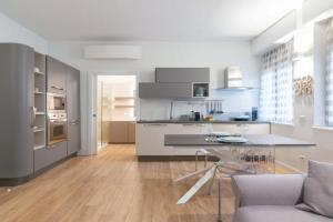 Italian Experience-Vittoria Suite Apartments, Pavia