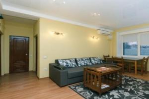 Apartment in the center of Khreshchatyk, Kiev