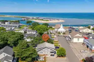 Steps to Beach & Downtown OGT - Screened in Porch Guest house, Ogunquit