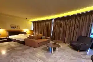 The George Guest house, Piraeus