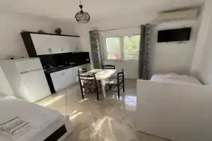 Villa Erioni, Ksamil