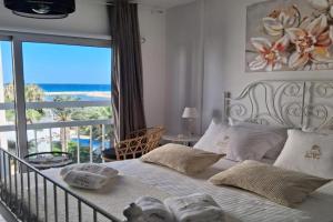 Lazuli Sea View & Pool Studio 303, Larnaka