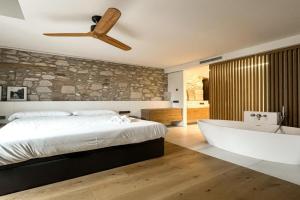 Sleep & Stay - Luxury apt with views-Placa del Vi Apartments, Girona