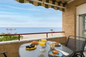 WintowinRentals Seafront Apartment with Spectacular Views, Rincon de la Victoria