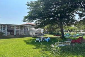 Sea Side Caravan Guest house, Vourvourou