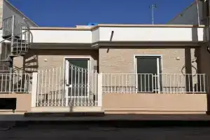 SoleMare House, Torre Lapillo