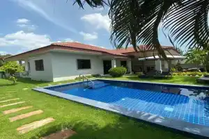 Villa Lilly, Nai Harn