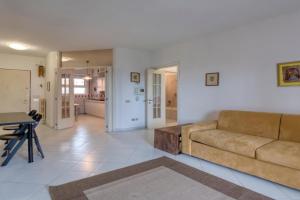 Lovely two-room apartment near Fiera, Rho